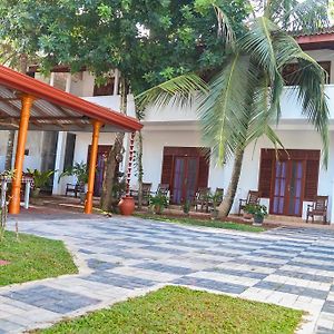 Tithira Guest House